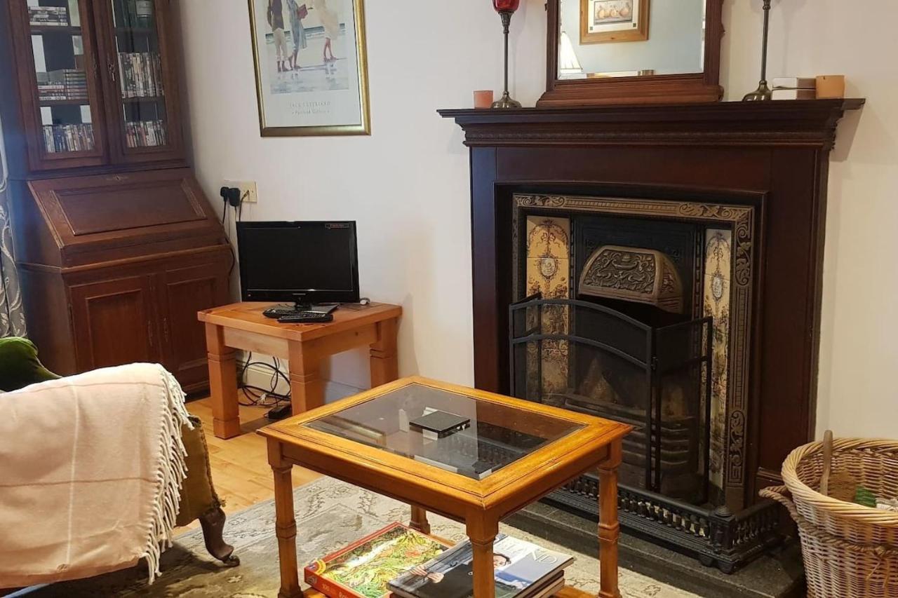 Cosy Townhouse On The Hill In Ireland Villa Banagher Kültér fotó